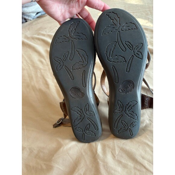 B.O.C. Brown Strappy Sandals size 11 - Picture 3 of 6